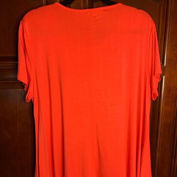 Top - Picture 2 of 6